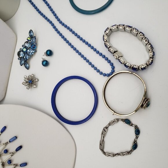 Huge Jewelry Lot of Blue and Silver Gold Tone Necklaces Bracelets Earrings Pins - Picture 10 of 15